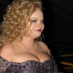 Зреклы Рудың қараушылары порно әңгімелерді ішіп алды