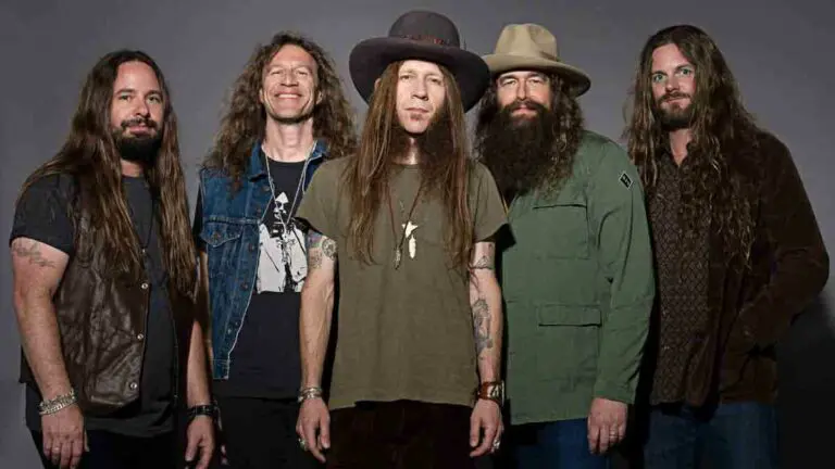 Скачать бесплатно и без регистрации дискографию группы blackberry smoke