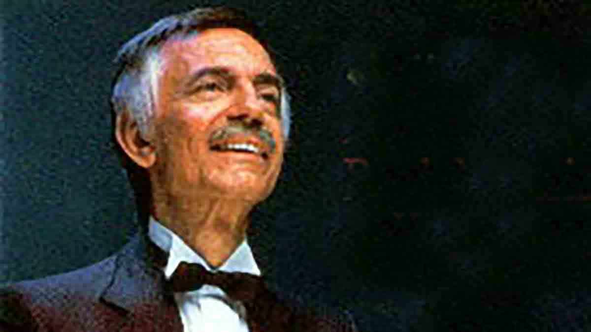 Paul mauriat. Поль Мориа дирижер. Поль Мориа дирижер,композитор. Поль Мориа фото. Поль Мориа Сергей Никитин.