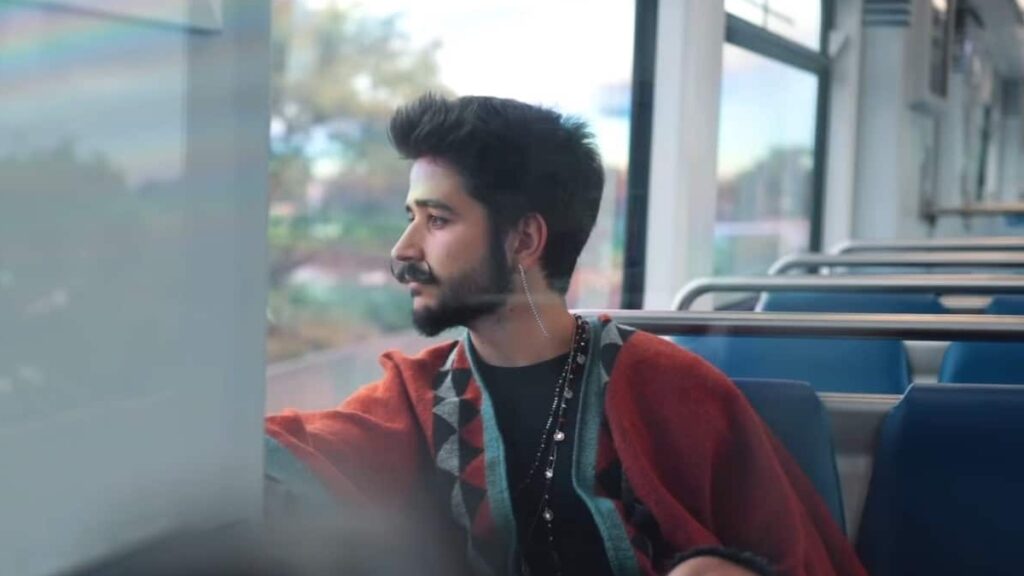 Camilo Echeverry biography portrait — Colombian singer and songwriter in 2018.