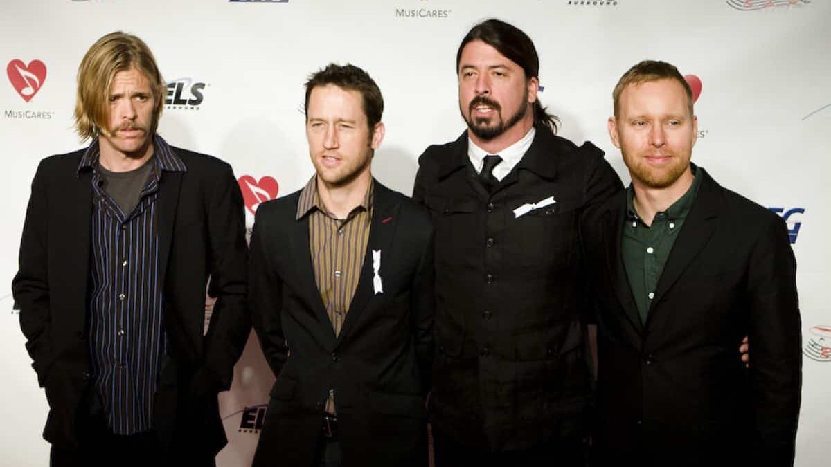 Foo Fighters (Фу Файтерс): Биография группы