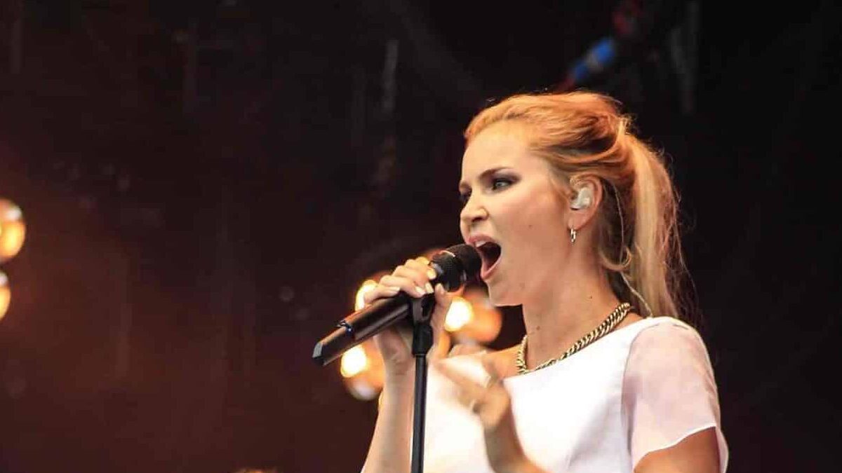 Clean Bandit (Клин Бэндит): Биография артиста