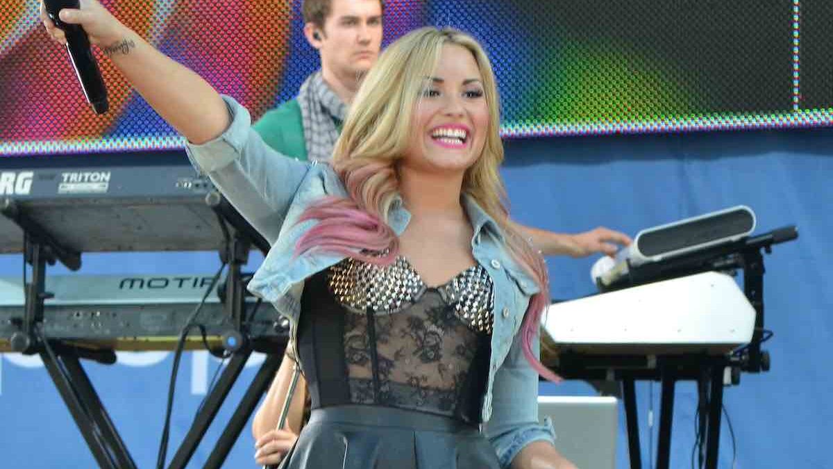 Demi Lovato (Деми Ловато): Биография певицы