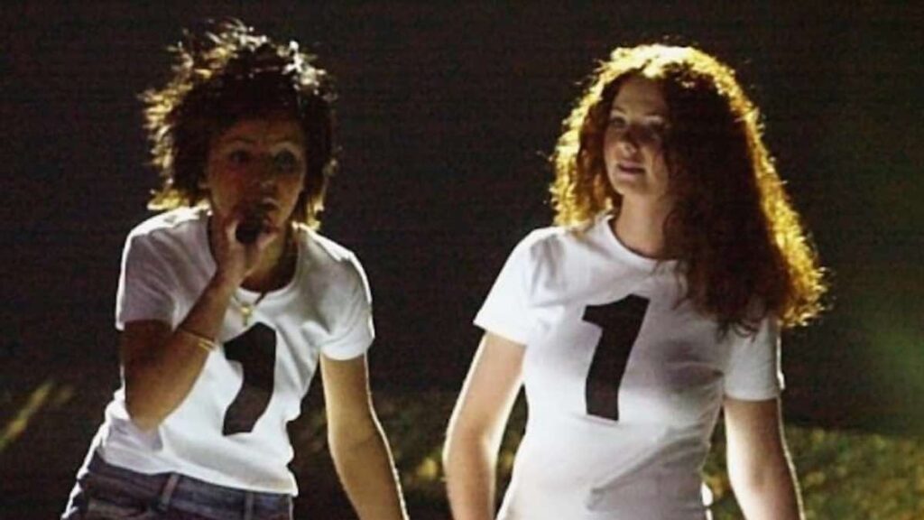 t.A.T.u. (tATu) biography portrait — Lena Katina and Julia Volkova performing in Riga, 2003.